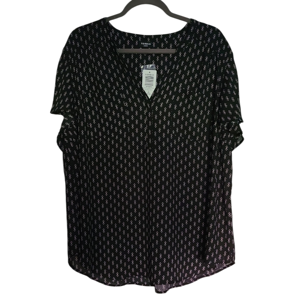 Torrid Black & White Flutter Sleeve Blouse Plus Sz 2X 18-20 NWT